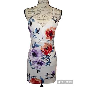 Women’s white floral strappy sleeveless dress, lace open back